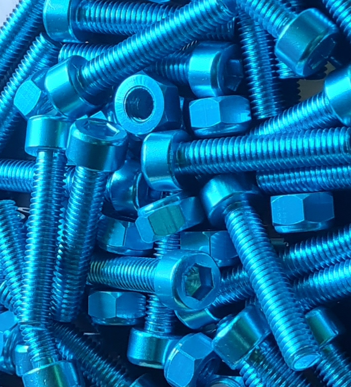 Felgen Schrauben M6x30; Aluminium, farbig eloxiert, aus hochfestem Aluminium, incl. Stopp-Mutter
