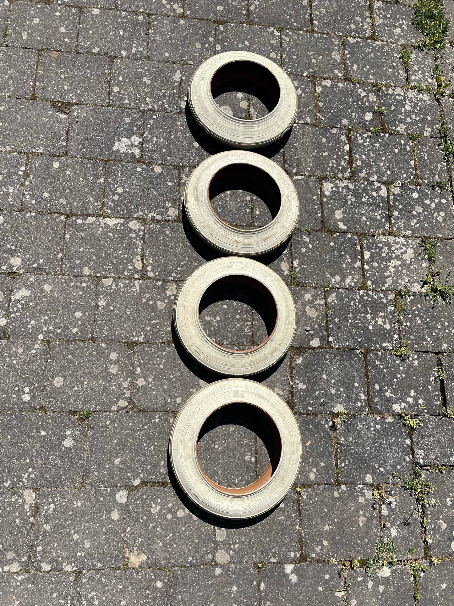 Mantel, Michelin weiss (4x), altes Längsprofil, schneller Mantel, gefahren