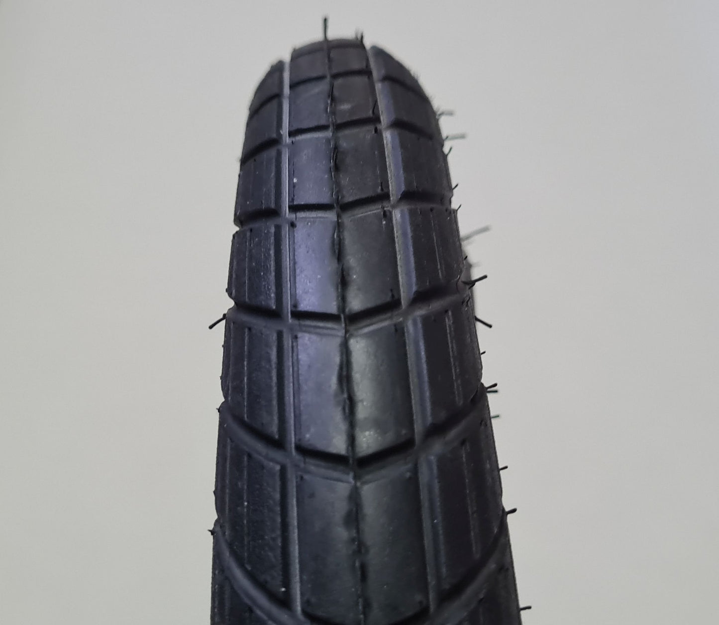 Reifen 12" für Seifenkistenfelgen (ETRTO 62-203 & 50-203 & 47-203mm)